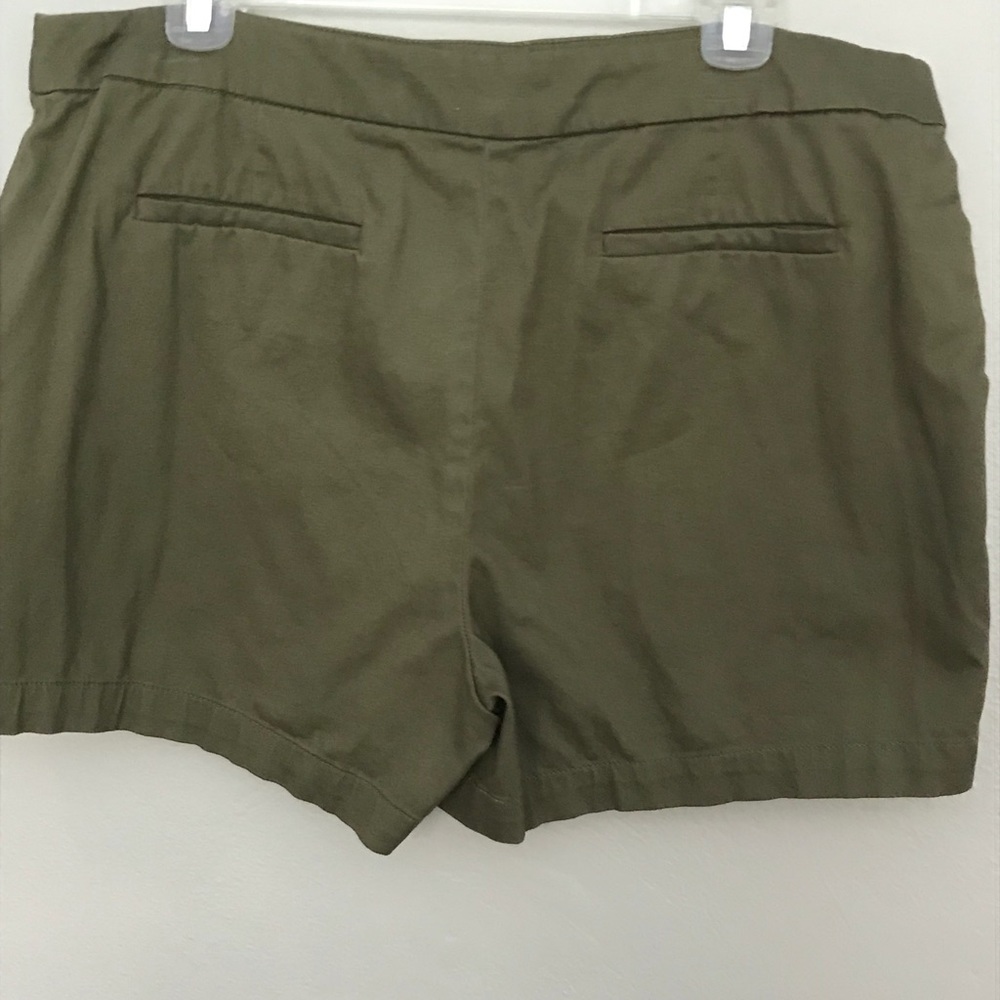 Shorts - Picture 2 of 2